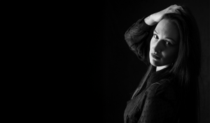 femme en noir et blanc séance oser être soi