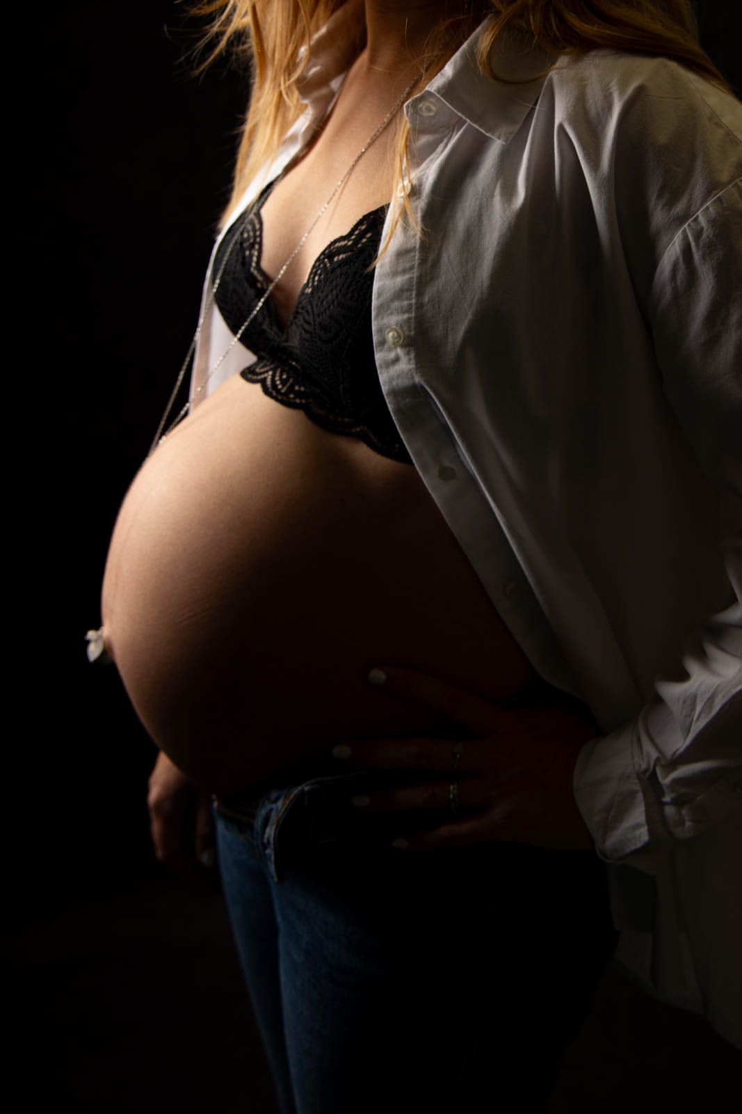 Photo grossesse en studio à Lahitte Gers — Carole Millet Studio