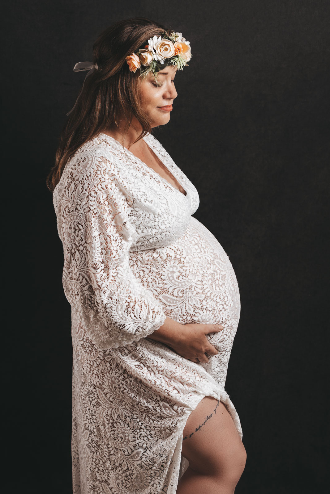 Portrait femme enceinte en extérieur près d'Auch — Carole Millet Studio